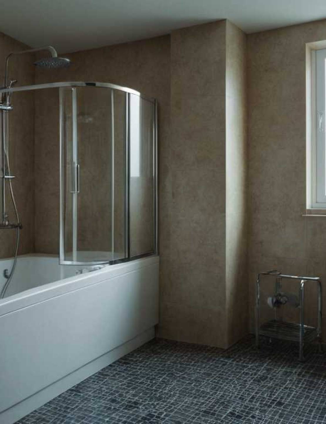 Сравнение накопительного бака и проточного нагрева в системах обратного осмоса