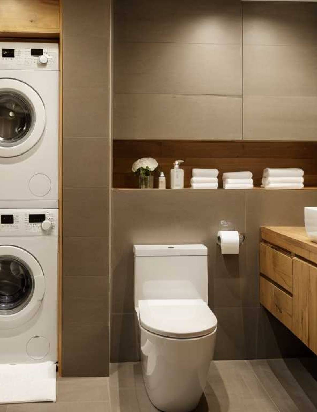 Установка ревизионного люка под плитку в ванной